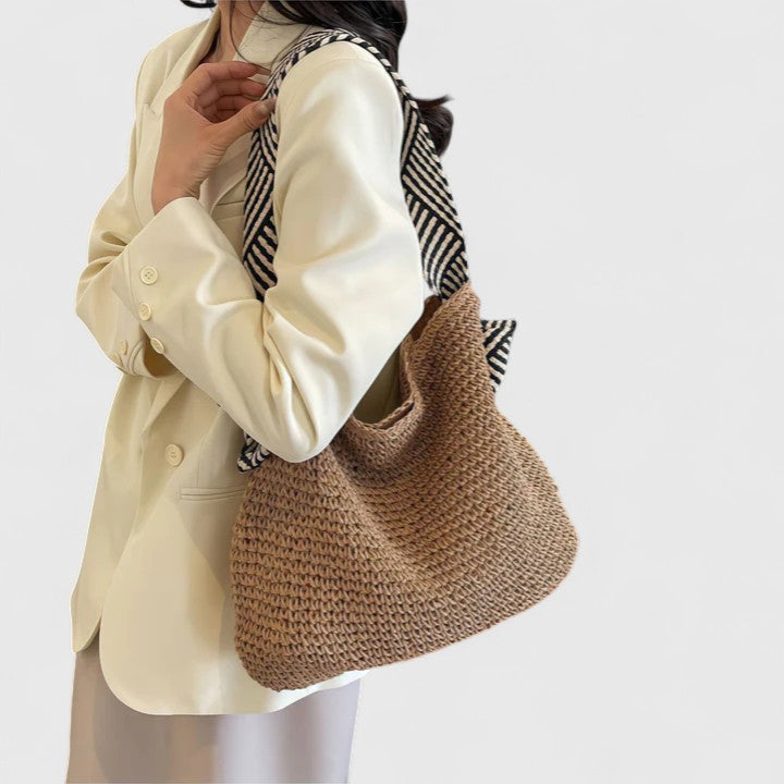 Women's shoulder bag braided boho design