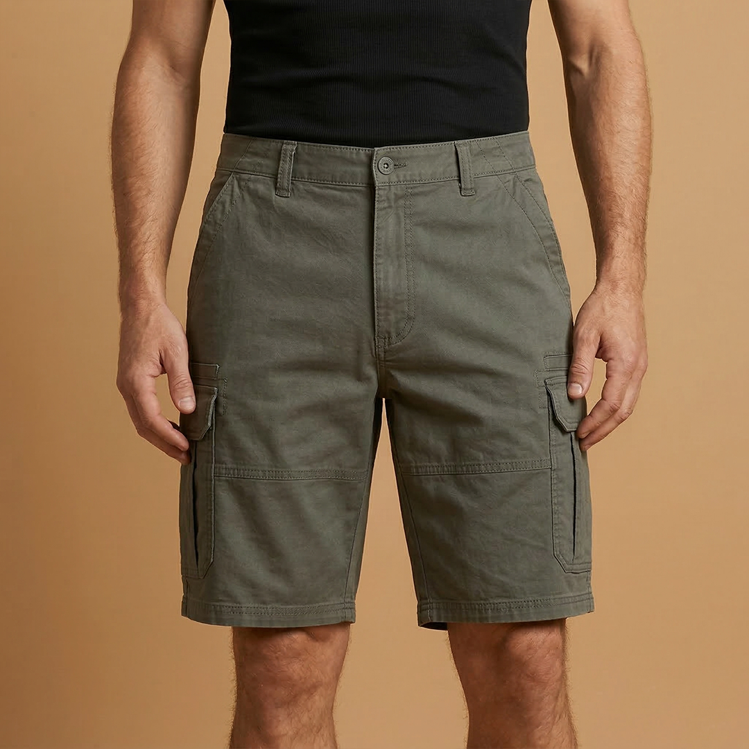 Men's cargo shorts | knee-length bermuda with flap pockets