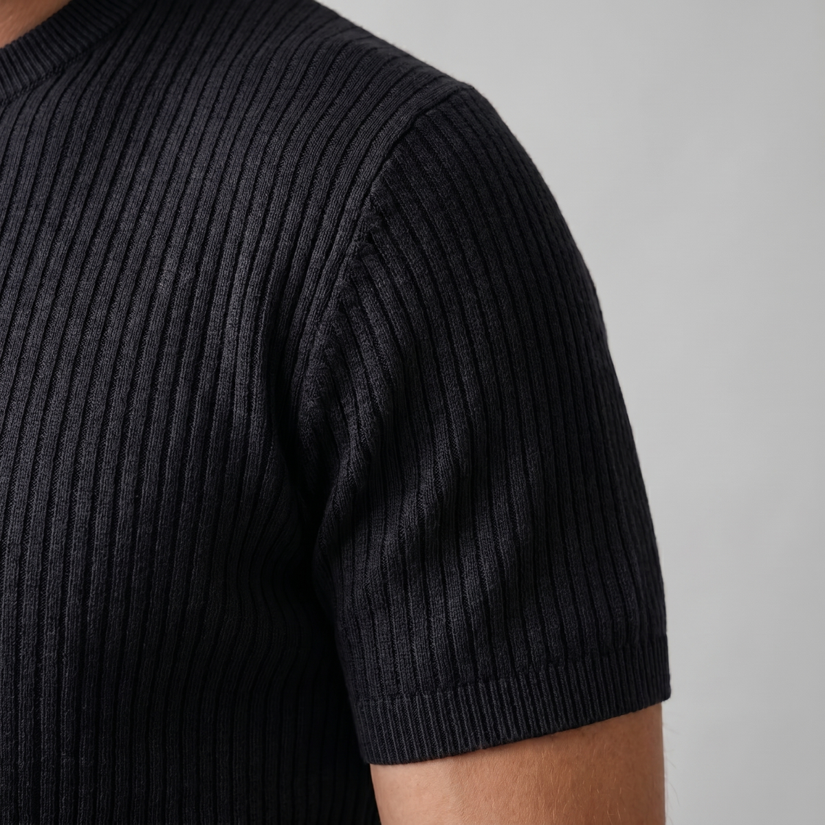 Men's Ribbed Knit Crew Neck