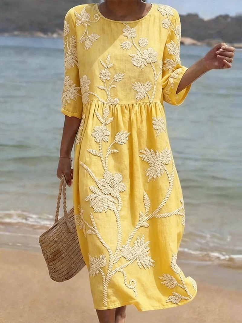 Women's midi dress with floral embroidery relaxed fit