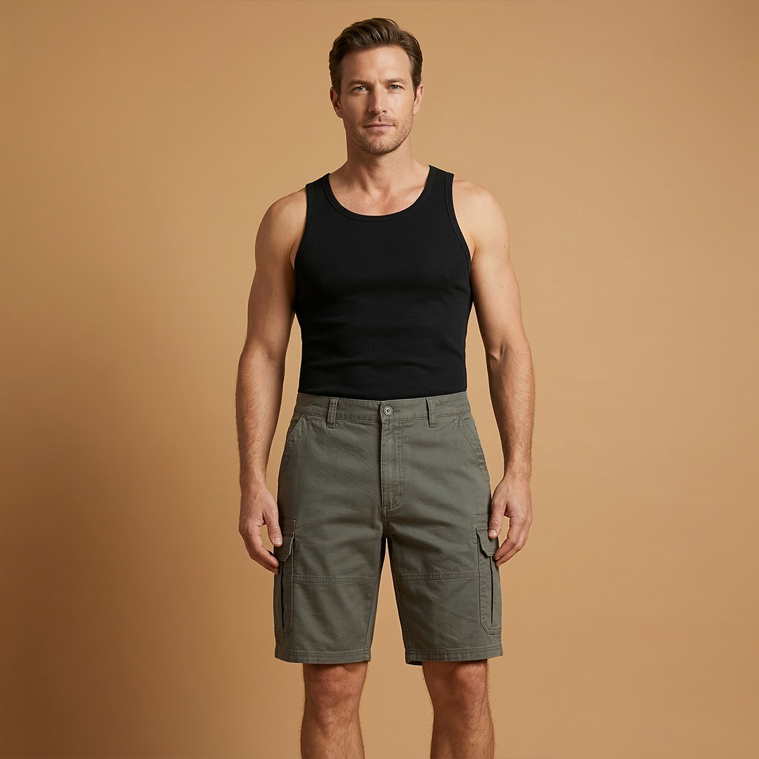 Men's cargo shorts | knee-length bermuda with flap pockets
