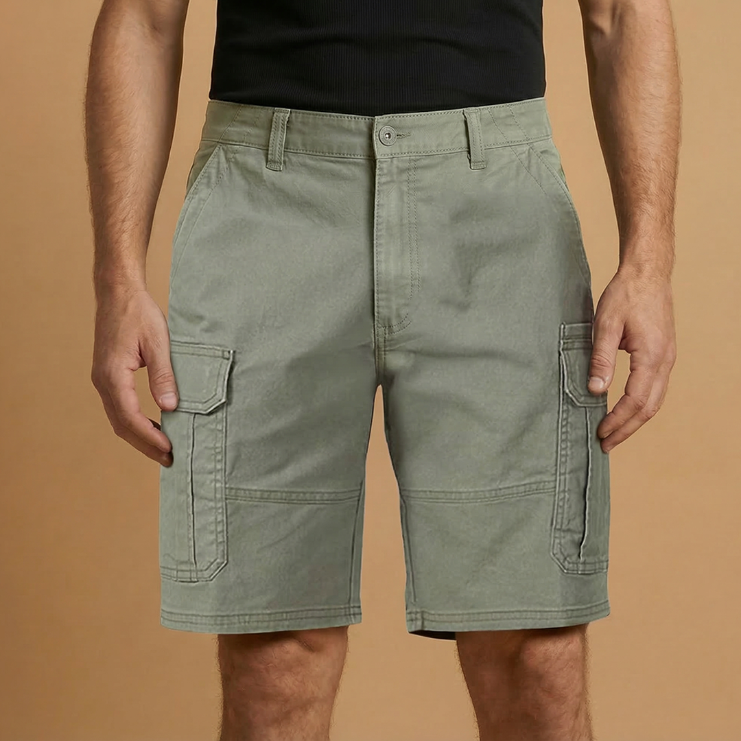 Men's cargo shorts | knee-length bermuda with flap pockets