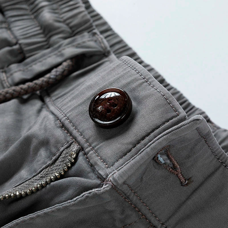 Men's cargo shorts - durable cotton with multi-pockets - casual