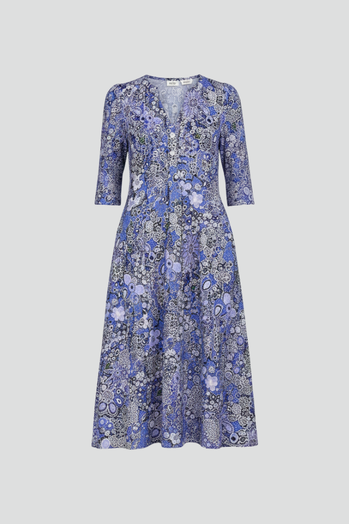 Women's midi dress - three-quarter sleeve V-neck relaxed fit dress for the beach