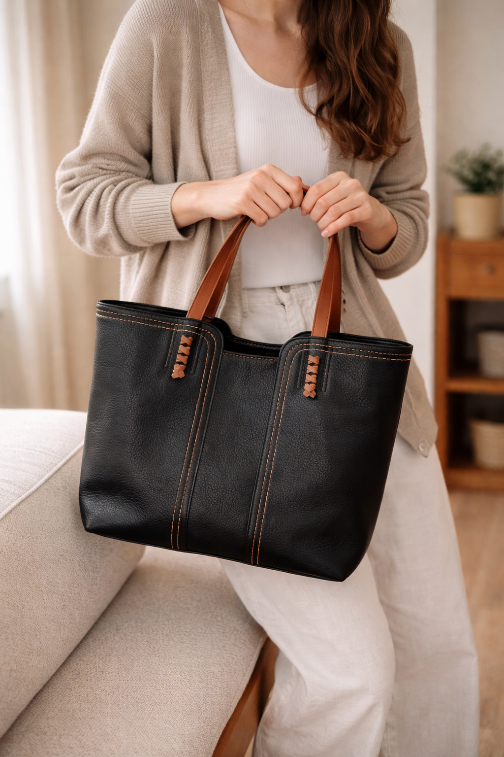 Women's tote bag structured silhouette soft