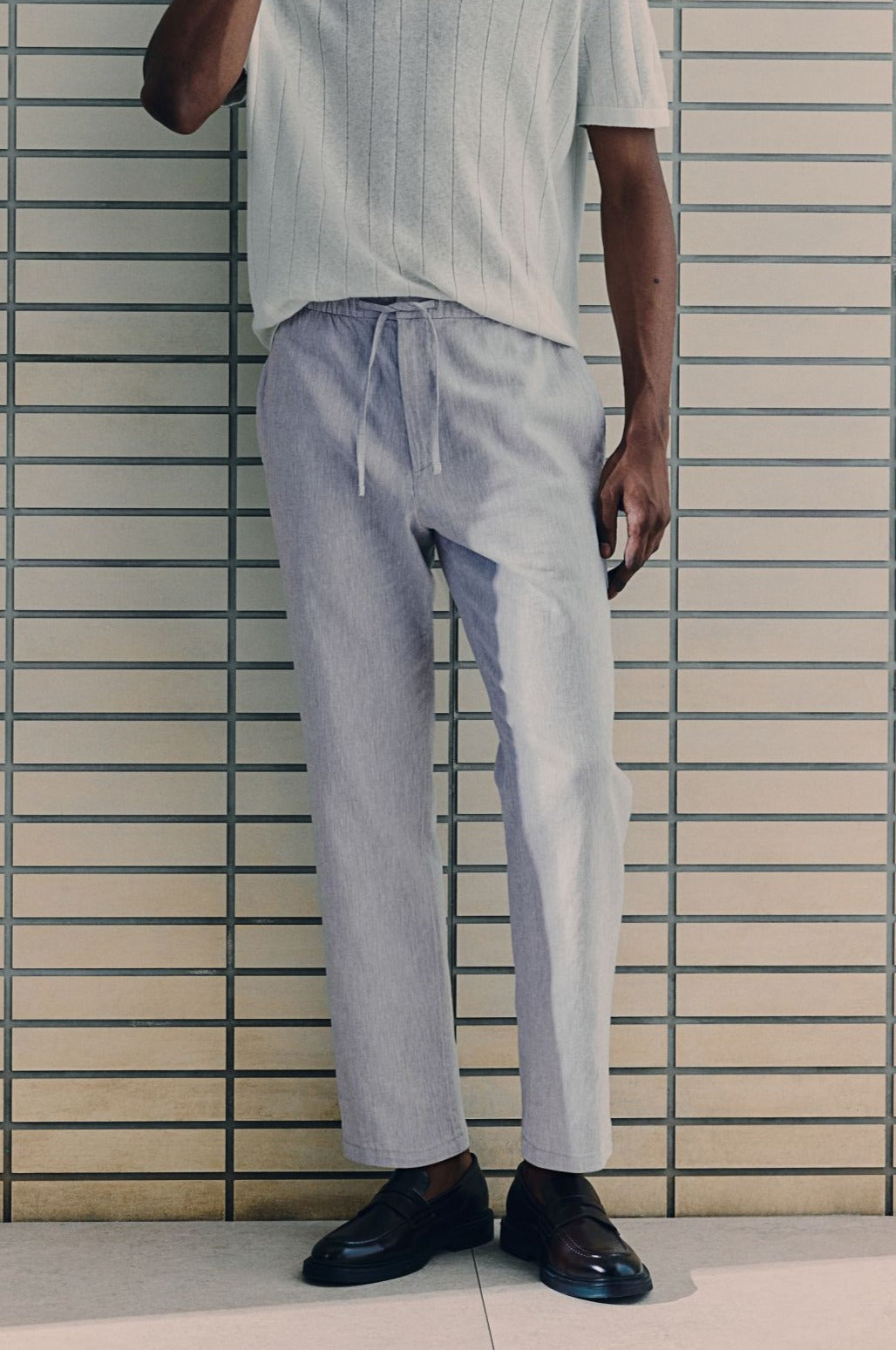 Men's Relaxed Fit Drawstring Trousers