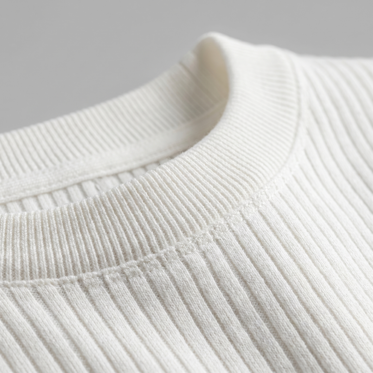 Men's Ribbed Knit Crew Neck