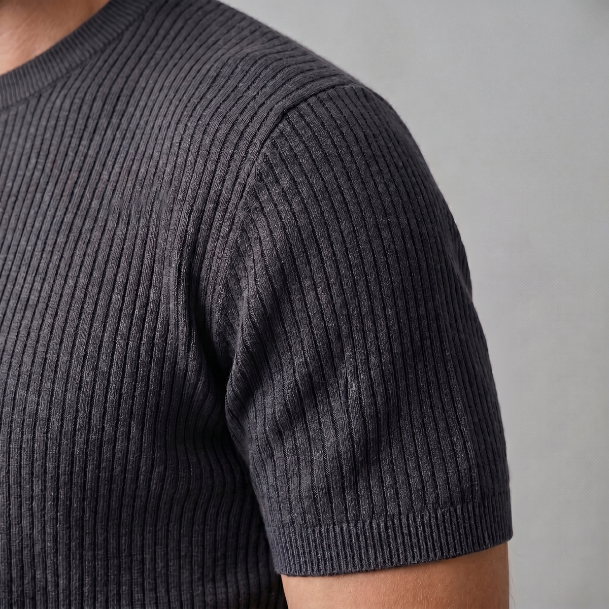 Men's Ribbed Knit Crew Neck