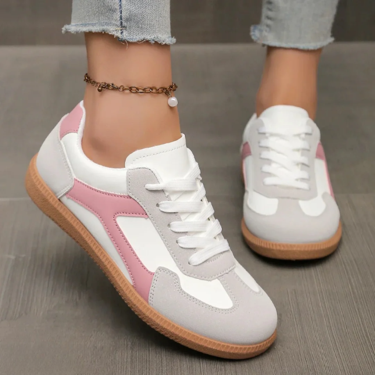 Women's sneakers - lace-up sport shoes with contrast outsole - daily errands