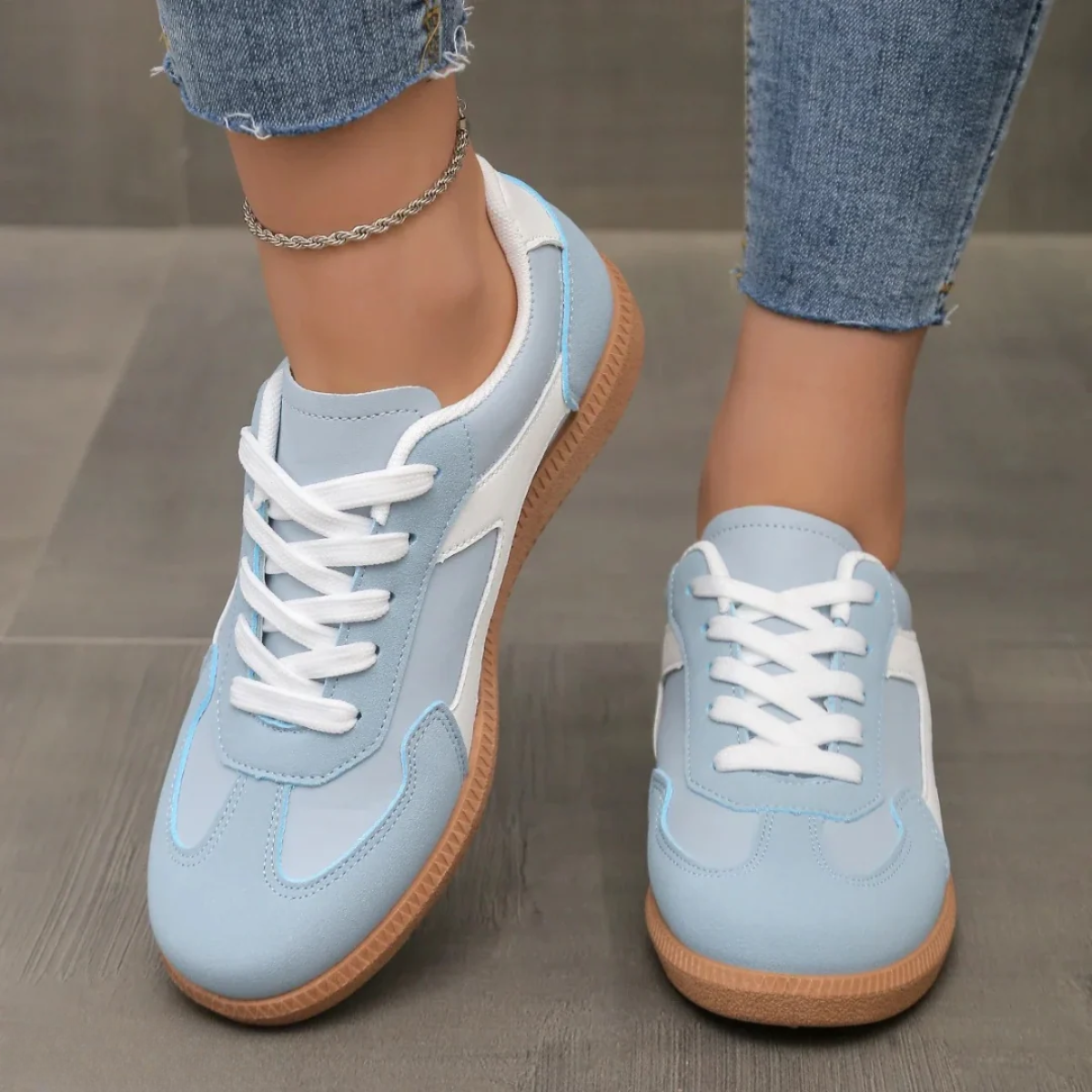 Women's sneakers - lace-up sport shoes with contrast outsole - daily errands